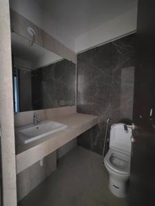 Bathroom Image of 5500 Sq.ft 6 BHK Apartment / Flat for sale in Indiabulls Blu Tower C, Worli Mumbai for Rs. 600000000