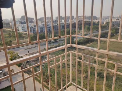 Balcony Image of 1300 Sq.ft 2.5 BHK Apartment / Flat for rent in Puri Pratham, Sector 84 Faridabad for Rs. 27000