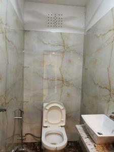 Bathroom Image of 1400 Sq.ft 2 BHK Builder Floor for rent in Bajaj Nagar Jaipur for Rs. 35000