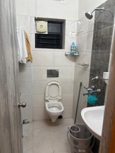 Bathroom Image of 750 Sq.ft 2 BHK Apartment / Flat for rent in Rajarhat Kolkata for Rs. 25000
