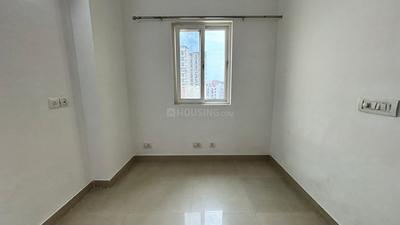 Bedroom Image of 1250 Sq.ft 2.5 BHK Apartment / Flat for sale in Mahagun Moderne, Sector 78 Noida for Rs. 16500000