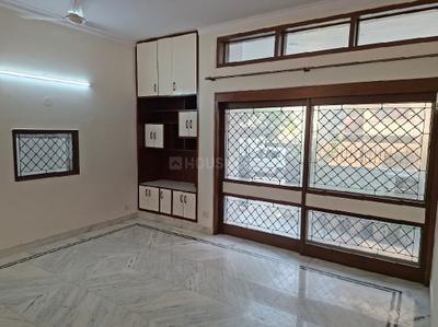 Bedroom Image of 2200 Sq.ft 3 BHK Apartment / Flat for rent in Uday Park New Delhi for Rs. 95000