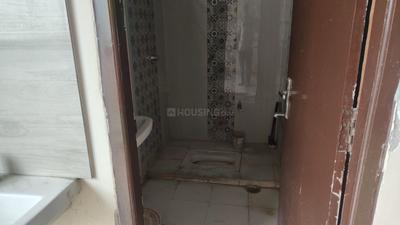 Bathroom Image of 1550 Sq.ft 3 BHK Apartment / Flat for rent in Danapur Patna for Rs. 22000