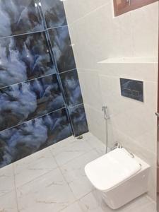Bathroom Image of 1800 Sq.ft 2.5 BHK Builder Floor for rent in Rabindra Palli Colony Lucknow for Rs. 25000