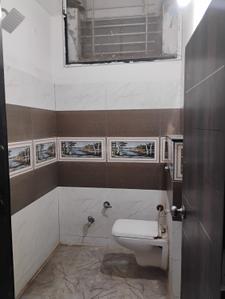 Bathroom Image of 500 Sq.ft 1 BHK Apartment / Flat for rent in Khatiwala Tank Indore for Rs. 10500