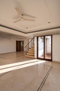 Hall Image of 5743 Sq.ft 5 BHK Penthouse for sale in Shivaji Nagar Pune for Rs. 57490000