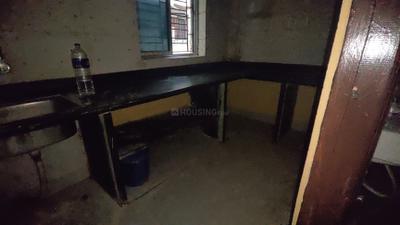 Kitchen Image of 700 Sq.ft 2 BHK Apartment / Flat for rent in Patuli Kolkata for Rs. 12000