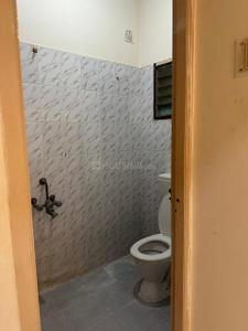 Bathroom Image of 1300 Sq.ft 2 BHK Independent House for rent in Chromepet Chennai for Rs. 28000