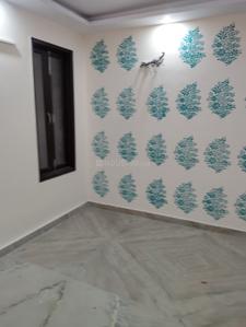 Bedroom Image of 900 Sq.ft 2 BHK Builder Floor for rent in Preet Vihar New Delhi for Rs. 23000
