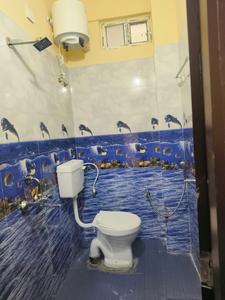 Common Bathroom Image of 792 Sq.ft 1 BHK Apartment / Flat for rent in Kondapur Hyderabad for Rs. 18000