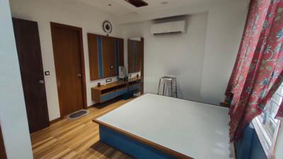Bedroom Image of 2800 Sq.ft 3 BHK Independent House for rent in Satellite Ahmedabad for Rs. 48000