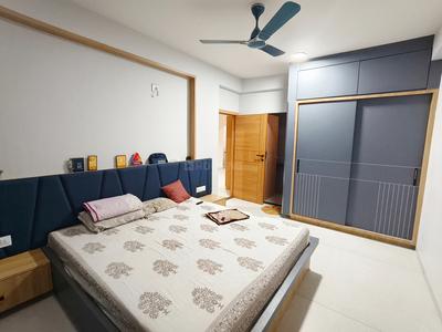 Bedroom Image of 3150 Sq.ft 4 BHK Apartment / Flat for rent in Abhishek Shridhar Shilp, Kudasan Gandhinagar for Rs. 55000