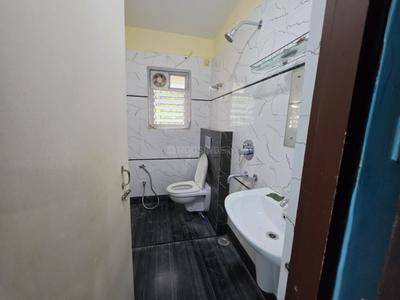 Bathroom Image of 1250 Sq.ft 3 BHK Apartment / Flat for rent in Bankim Nagar Siliguri for Rs. 20000