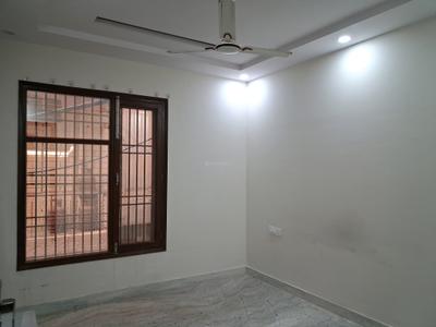 Bedroom Image of 750 Sq.ft 2 BHK Builder Floor for rent in Mansarover Garden New Delhi for Rs. 30000