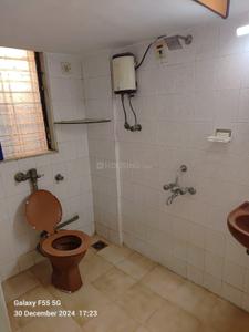Bathroom Image of 900 Sq.ft 2 BHK Apartment / Flat for sale in Santacruz East Mumbai for Rs. 23000000