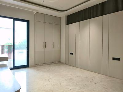 Bedroom Image of 2700 Sq.ft 4 BHK Builder Floor for sale in Palm Ardee City, Sector 52 Gurgaon for Rs. 32500000