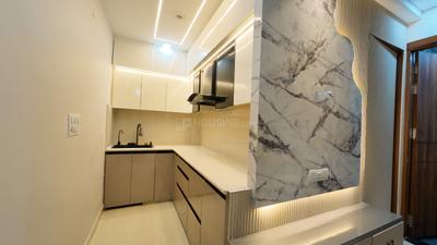 Kitchen Image of 1350 Sq.ft 4 BHK Apartment / Flat for sale in Sector 15 Dwarka New Delhi for Rs. 13500000