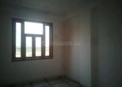 Bedroom Image of 1000 Sq.ft 3 BHK Builder Floor for sale in Jamia Nagar New Delhi for Rs. 9000000