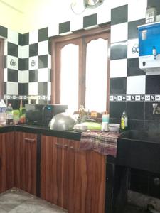 Kitchen Image of 750 Sq.ft 2 BHK Builder Floor for rent in Salt Lake City Kolkata for Rs. 30000