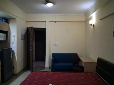Bedroom Image of 425 Sq.ft 1 RK Apartment / Flat for rent in Supertech Eco Suites, Sector 137 Noida for Rs. 20500