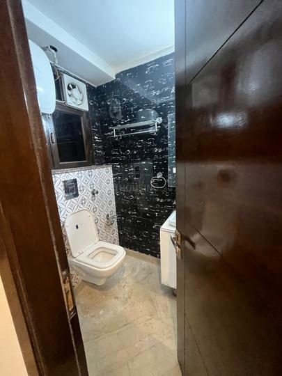 Sector D, Vasant Kunj Bathroom 1