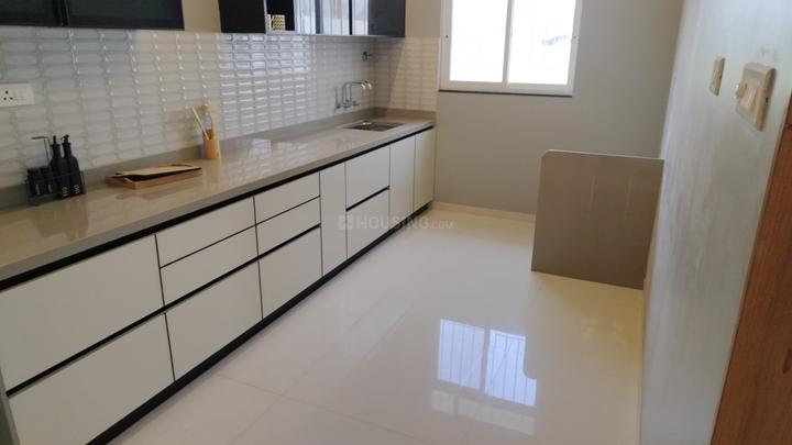 Sparkle Youthika Main Image 1