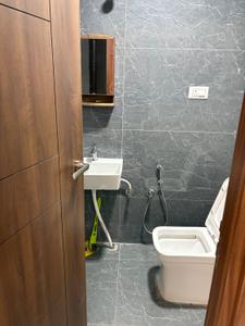 Bathroom Image of 1165 Sq.ft 3 BHK Apartment / Flat for rent in Mithila Splendor, Varthur Bengaluru for Rs. 60000