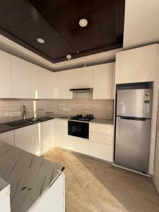 Kitchen Image of 2105 Sq.ft 3 BHK Apartment / Flat for rent in Supertech Supernova, Sector 94 Noida for Rs. 65000