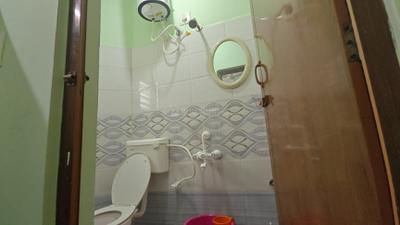 Bathroom Image of 550 Sq.ft 1 BHK Apartment / Flat for rent in Rayasandra Bengaluru for Rs. 17000