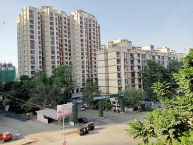 Image of 600 Sq.ft 2 BHK Apartment / Flat for sale in Raunak Unnathi Greens, Kasarvadavali, Thane for Rs. 7800000