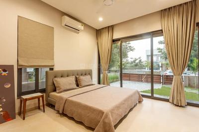 Bedroom Image of 6750 Sq.ft 4 BHK Villa for rent in Shilaj Ahmedabad for Rs. 225000