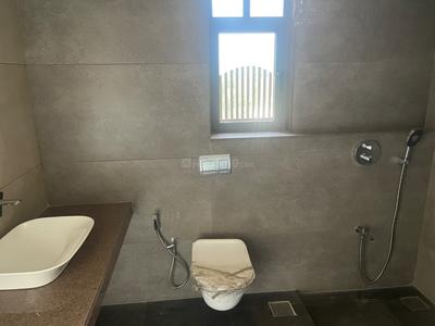 Image of 4000 Sq.ft 4 BHK Apartment / Flat for sale in Motera, Ahmedabad for Rs. 18900000