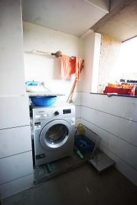 Bathroom Image of 1521 Sq.ft 2 BHK Apartment / Flat for sale in Nikol Ahmedabad for Rs. 5875000