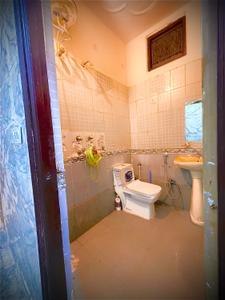 Bathroom Image of yellow living in Laxmi Nagar, New Delhi