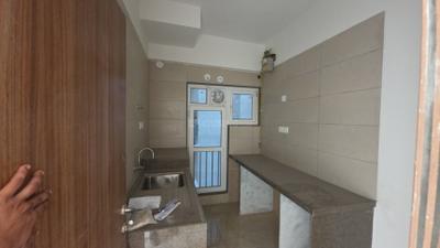 Kitchen Image of 700 Sq.ft 2 BHK Apartment / Flat for sale in Shapoorji Pallonji BKC 28, Bandra East Mumbai for Rs. 20000000