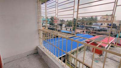 Balcony Image of 800 Sq.ft 2 BHK Apartment / Flat for sale in Airport Gate no. 1 Kolkata for Rs. 4200000