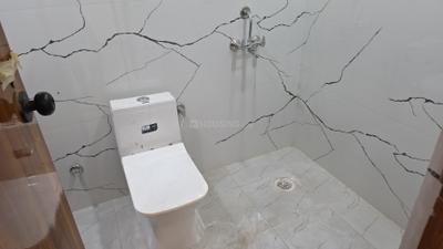 Image of 1000 Sq.ft 2 BHK Apartment / Flat for rent in Express Garden, Indirapuram, Ghaziabad for Rs. 25000