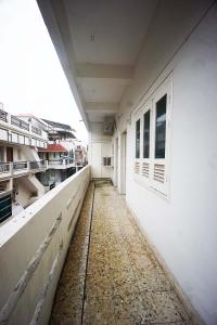 Balcony Image of 1998 Sq.ft 4 BHK Independent House for sale in Shahibaug Ahmedabad for Rs. 18000000
