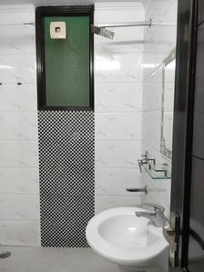 Image of 1620 Sq.ft 3 BHK Builder Floor for rent in Surya Niketan, New Delhi for Rs. 50000