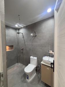 Image of 750 Sq.ft 2 BHK Apartment / Flat for sale in Vikaspuri, New Delhi for Rs. 10500000
