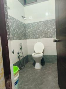 Bathroom Image of 1550 Sq.ft 3 BHK Apartment / Flat for rent in Vadsar Vadodara for Rs. 25000