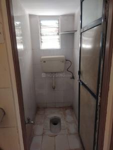 Bathroom Image of 800 Sq.ft 1 BHK Apartment / Flat for rent in Jail Road Nashik for Rs. 8000