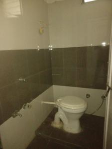 Common Bathroom Image of 2160 Sq.ft 3 BHK Apartment / Flat for sale in Aryan Elegance, Paldi Ahmedabad for Rs. 12800000
