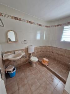 Bathroom Image of 2925 Sq.ft 4 BHK Independent House for sale in Sola Ahmedabad for Rs. 45000000