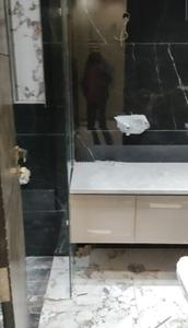 Bathroom Image of 1350 Sq.ft 3 BHK Builder Floor for sale in Paschim Vihar New Delhi for Rs. 29000000