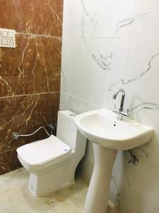 Bathroom Image of 900 Sq.ft 2 BHK Apartment / Flat for rent in Sandalwood Vista Residency, Kharar Mohali for Rs. 20000