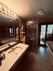 Bathroom Image of 6200 Sq.ft 4.5 BHK Apartment / Flat for rent in Embassy Grove, Rustam Bagh Layout Bengaluru for Rs. 350000