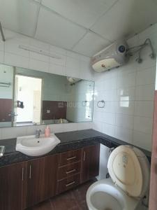 Bathroom Image of 1935 Sq.ft 3 BHK Apartment / Flat for rent in Bestech Park View Spa Next, Sector 67 Gurgaon for Rs. 59999
