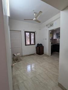 Bedroom Image of 800 Sq.ft 2 BHK Builder Floor for rent in Shalimar Bagh New Delhi for Rs. 24000