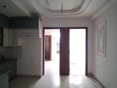Living Room Image of 1050 Sq.ft 2 BHK Apartment / Flat for sale in Sector 73 Noida for Rs. 3900000